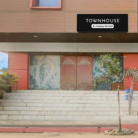 Super Townhouse Gida Near Rto Office Hotel Gorakhpur Kültér fotó