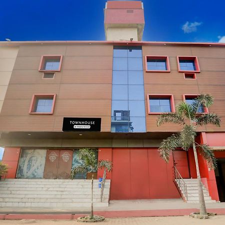 Super Townhouse Gida Near Rto Office Hotel Gorakhpur Kültér fotó