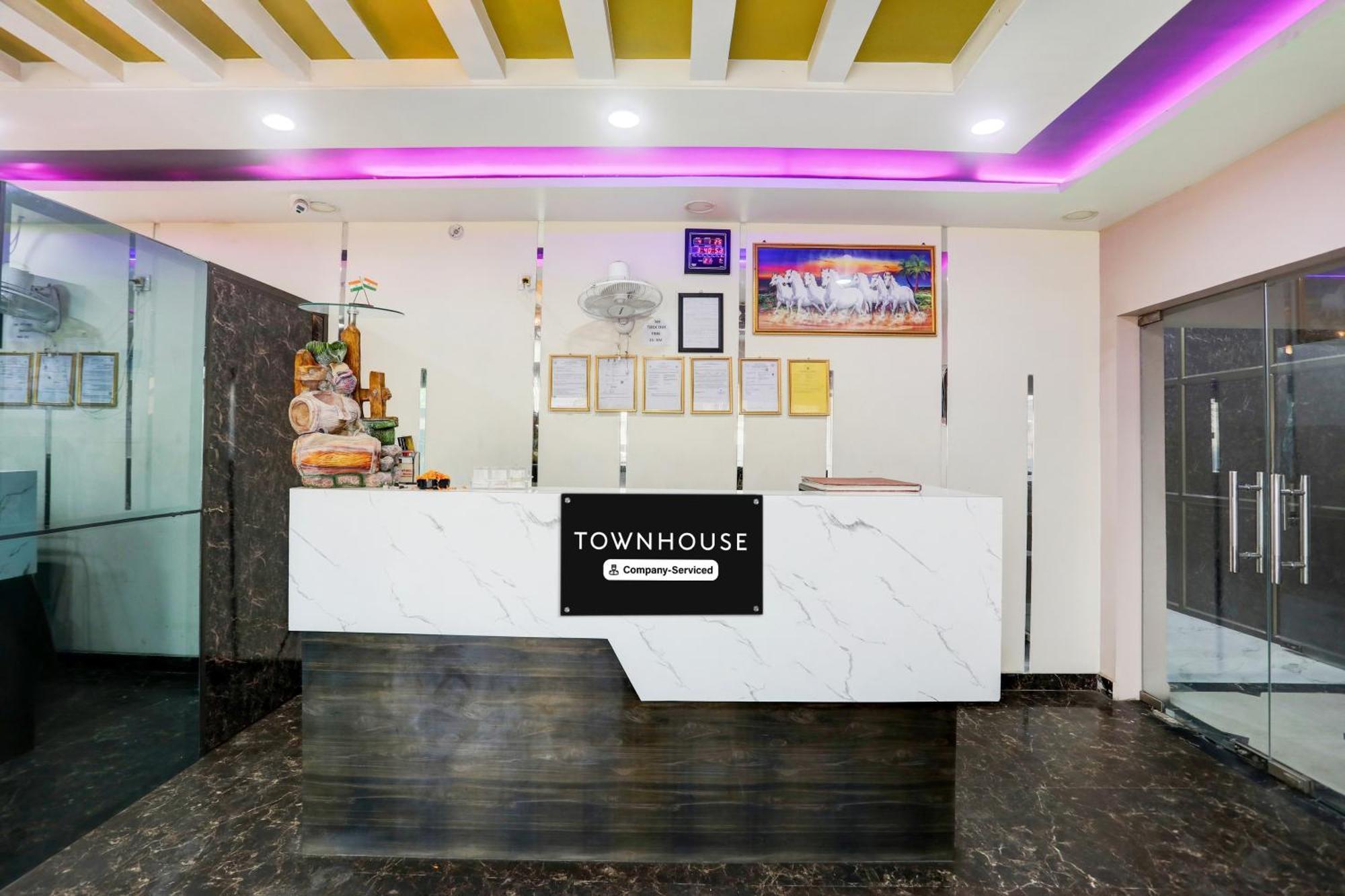 Super Townhouse Gida Near Rto Office Hotel Gorakhpur Kültér fotó
