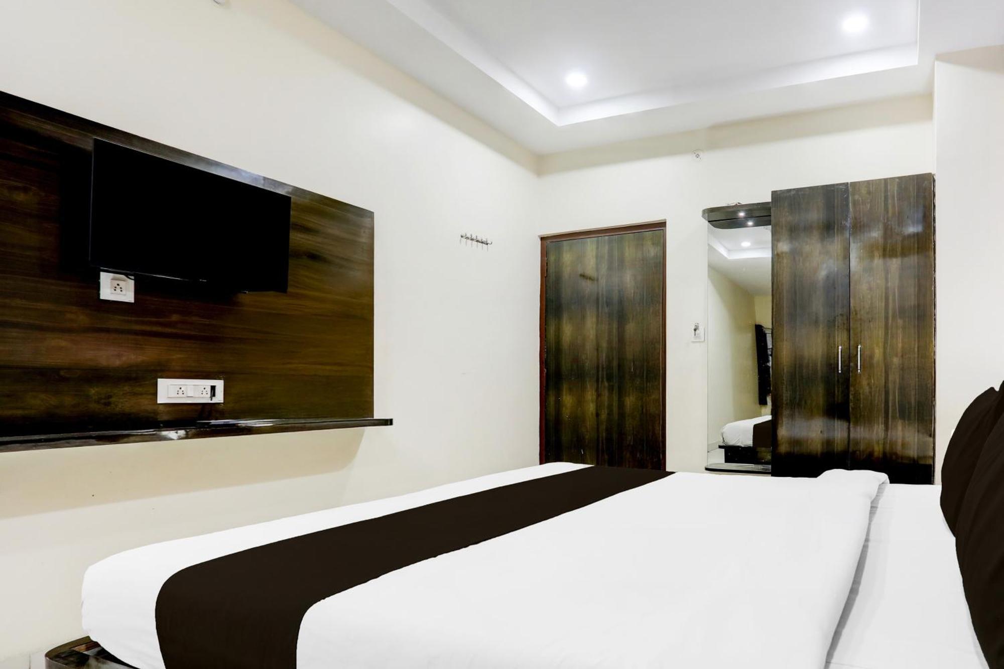 Super Townhouse Gida Near Rto Office Hotel Gorakhpur Kültér fotó