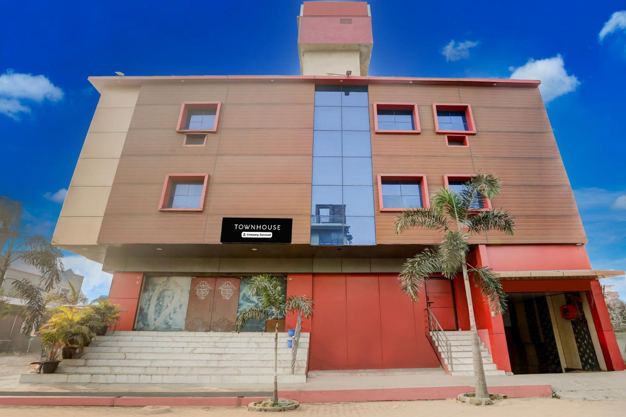 Super Townhouse Gida Near Rto Office Hotel Gorakhpur Kültér fotó